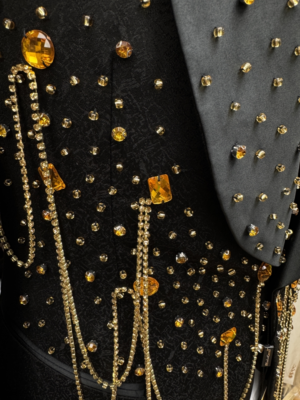 New Golden Beaded Tassel Suit  - مراجعة Formal Wear For Men In Wedding وسعره